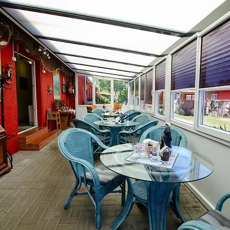 بيت ضيافة Familienzimmer-mit-gemeinschaftsbad-fuer-4-personen-auf-ruegen-h5zi2